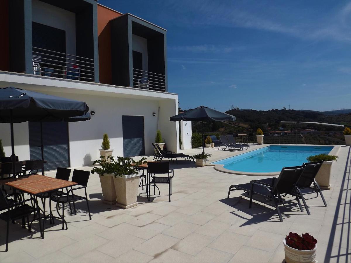 Casa Ceedina Bed And Breakfast & Beauty Batalha Dış mekan fotoğraf