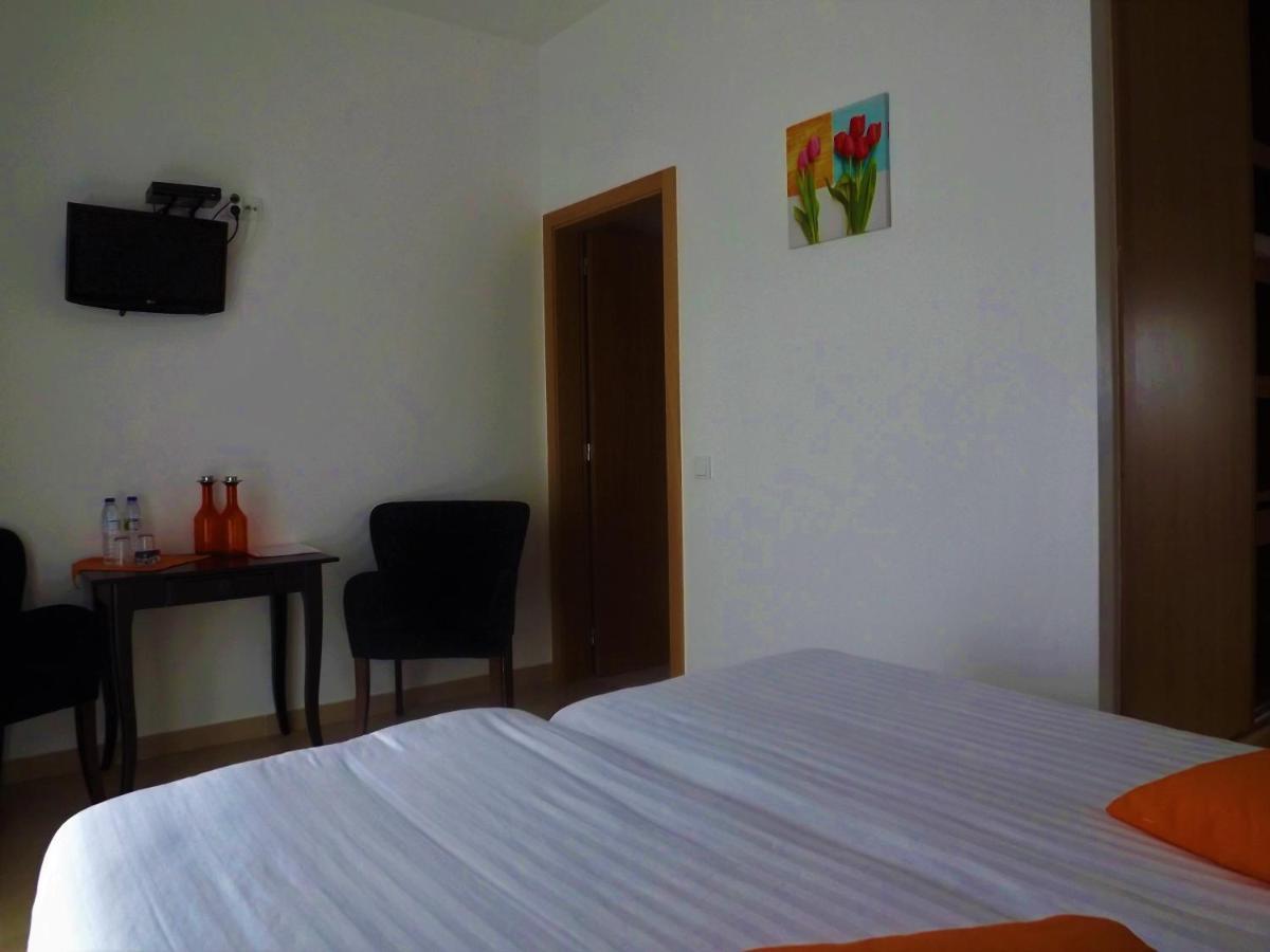 Casa Ceedina Bed And Breakfast & Beauty Batalha Dış mekan fotoğraf